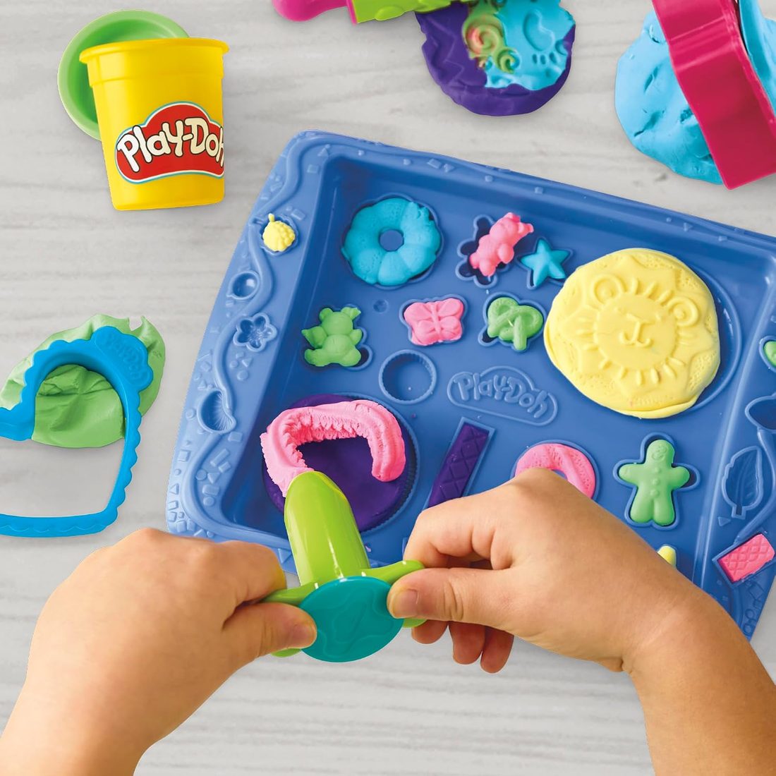 Play-Doh Kitchen Creations Cookie Creations Playset, view 3