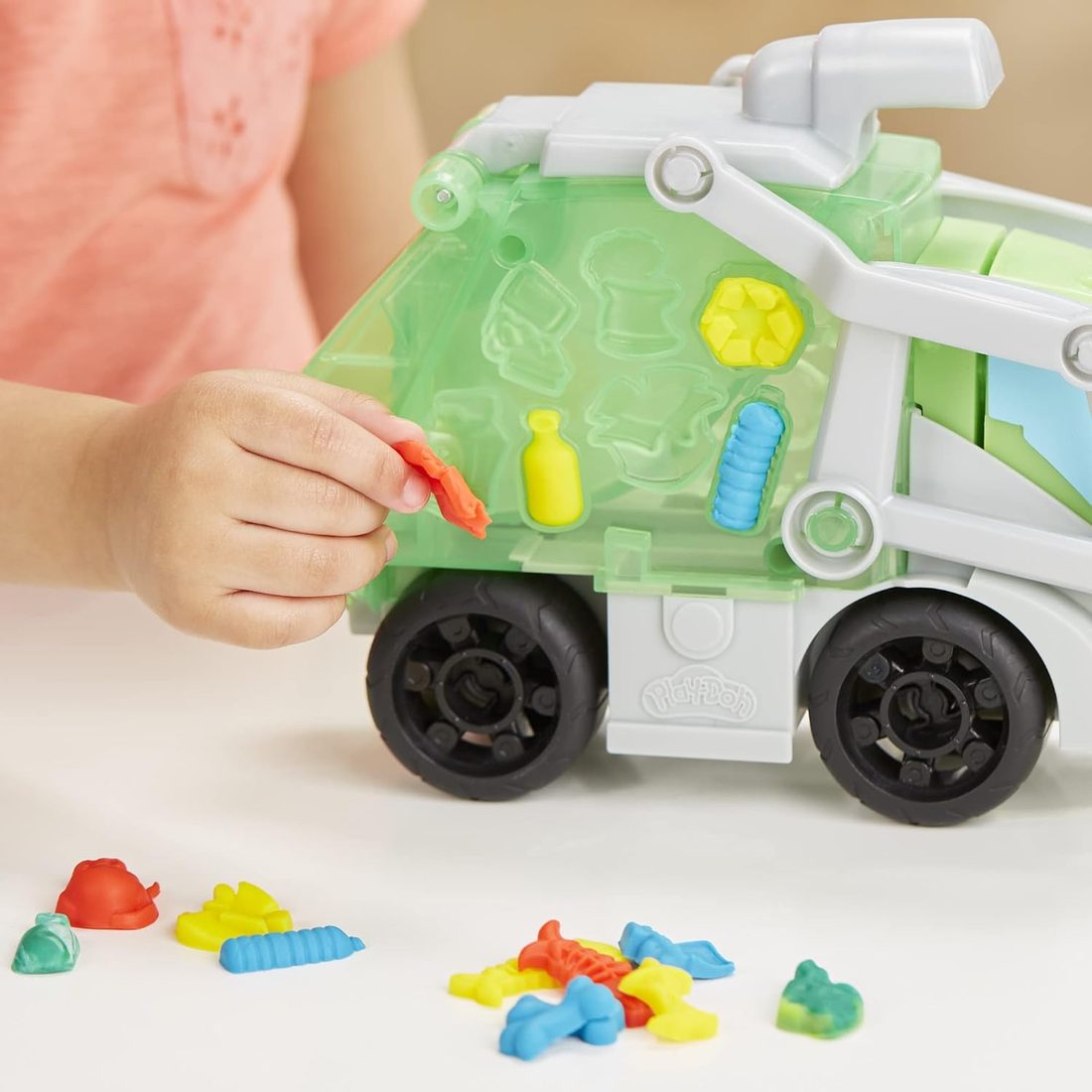 Play-Doh Dumpin' Fun Garbage Truck Playset, view 5